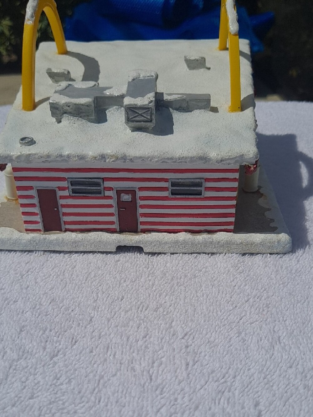McDonald's Golden Arches Lighted Ceramic Sculpture. Holiday! - Picture 8 of 11